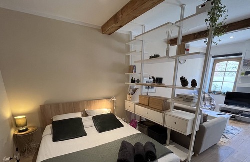 Merville House | New studio near the castle