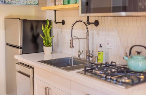 Ojai Apartment | NEW Studio Retreat DWTN Ojai