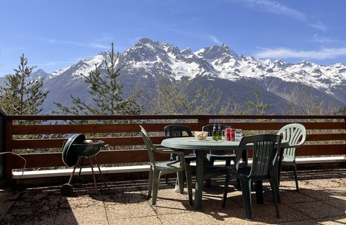 Oz Apartment | NEW-stunning view and spacious terrace - 5 persons