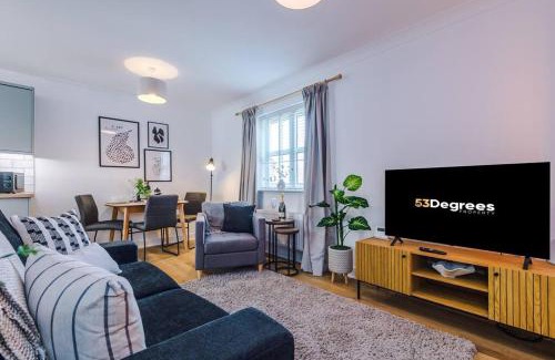 Crewe Apartment | NEW! Stylish 1-Bed Flat in Crewe by 53 Degrees Property - Ideal for Business & Professionals - Sleeps 3!