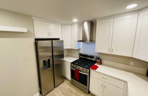 Central Escondido House | New! Stylish Home, 4TVs, 5min to Dwntwn! Pets ok!
