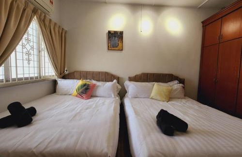 SS 2 Apartment | New! Stylish Petaling Jaya SS 2, The Hub, Damansara 3, 1U Landed Homestay for up to 17 pax, 65inchTV, Bathtub