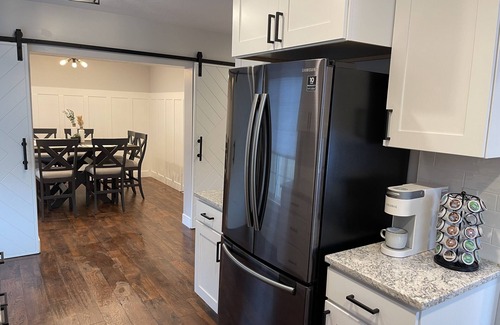 Sugar House House | NEW Sugarhouse Remodeled Home w/Hot Tub LOCATION!