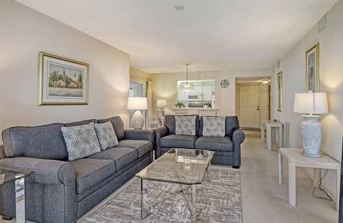 Braden River Condo | NEW! Sunny Sarasota Getaway: 2Bed/2Bath in Golf and Country Club with Pool