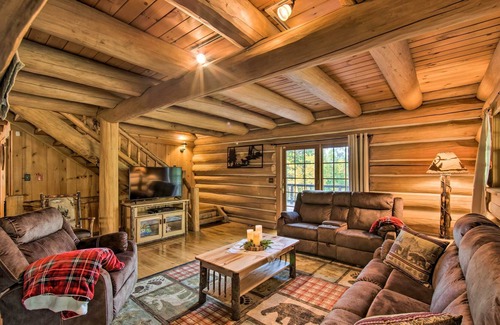 Mohnton Cabin | NEW! Sunset Lodge Retreat Escape: 17 Private Acres