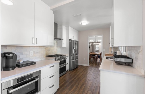 New Suburb Beautiful House | NEW! Sunset Serenity | South Tampa Home with Pool