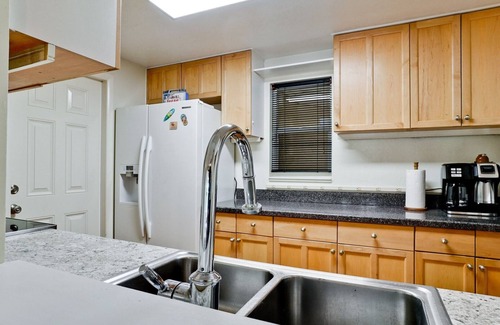 Bayshore Gardens House | New The BLUE HERON 3 bedroom oasis with heated pool