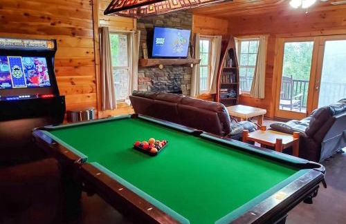 Sautee Nacoochee House | New The Hummingbird - MtnViews Hot Tub Game Room