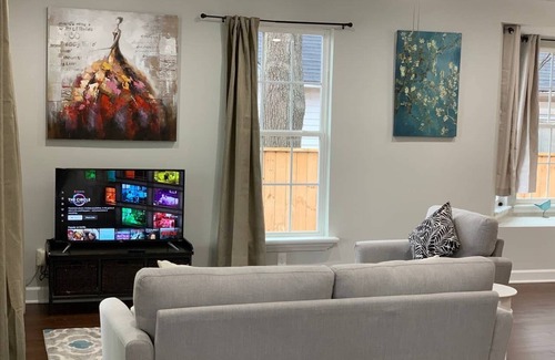 East Durham House | NEW "TheCraftsman" in Downtown Durham near DUKE!