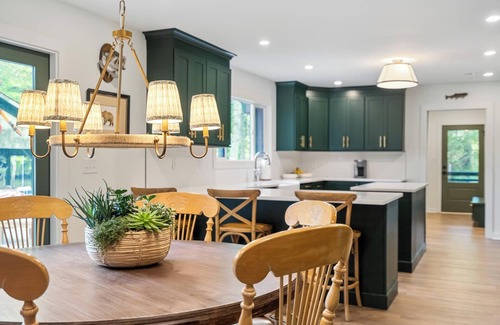 Lake Toxaway Cabin | New to our rental program!