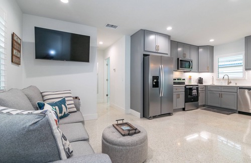 Ilexhurst House | New To The Rental Market Just Steps To The Beach!