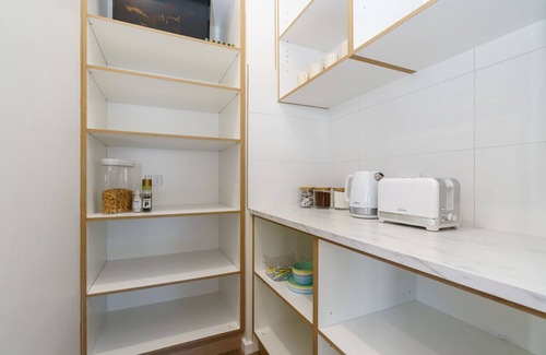 Ainslie Apartment | New to VRBO: New 4 bedroom city home with Tesla charger