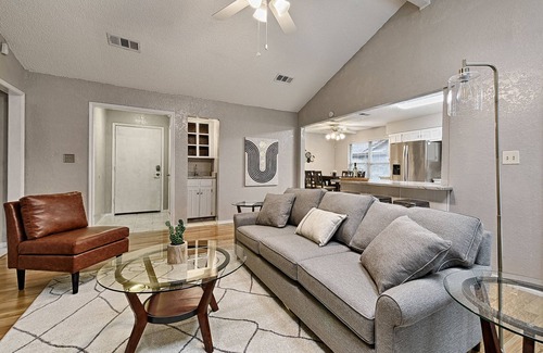 North Richland Hills House | New to Vrbo Pool, Game room w/arcades, Hot tub, Outdoor living, BBQ, firepit
