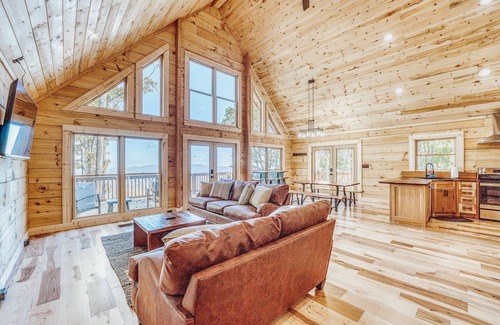 Jasper Cabin | New to Vrbo! Visit Our Family Friendly Retreat with Unbelievable Views!