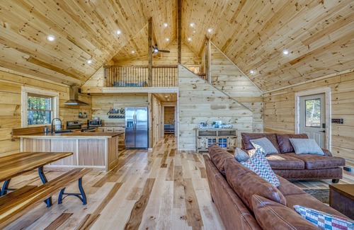 Jasper Cabin | New to Vrbo! Visit Our Family Friendly Retreat with Unbelievable Views!
