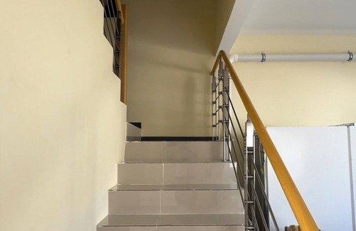 St.Bran's Burg House | New Townhome close to Everything (Airport, Hip Strip, and Activities)