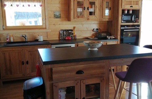 Jarrier Ski Chalet | New traditional chalet in a mountain village in the Alps.