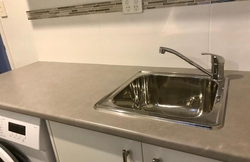 Morley House | New Tranquil Haven 2BR Guest House w/Spa