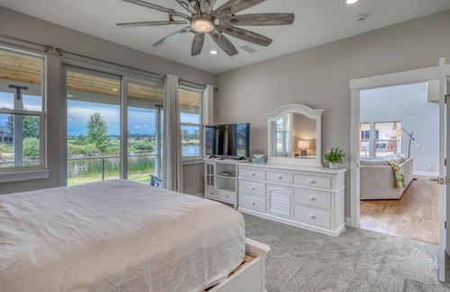 Pagosa Springs House | New Tranquil Village Lake Retreat