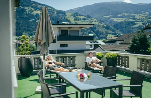 Ried im Zillertal Apartment | New trendy apartment with sun terrace
