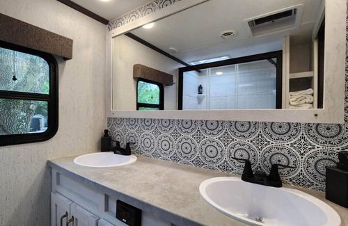 River Ranch Cottage | NEW! Trendy RV Rental at River Ranch w/Golf Cart 189