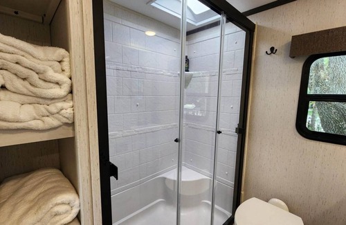 River Ranch Cottage | NEW! Trendy RV Rental at River Ranch w/Golf Cart 189