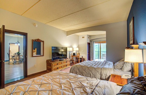 Wisconsin Dells Condo | NEW Updated 3BD/3BA Waterparks, Golf, Spa & Dining
