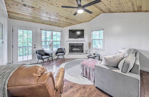 Young Harris Cabin | NEW! Updated Young Harris Cabin w/ Deck & Porch!