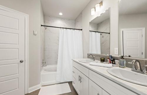 Youngsville Apartment | NEW-Upscale-EnSuites-King Bds-Fast WiFi-Quiet Area