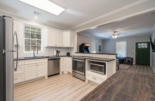Hot Springs Cottage | NEW! UPTOWN Cottages - 2bed/1bath - new furnishings!