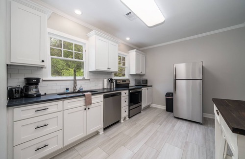 Hot Springs Cottage | NEW! UPTOWN Cottages - 2bed/1bath-new furnishings!