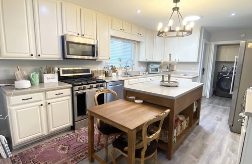 Albuquerque Villa | NEW! Uptown French Haven 3-Bedroom Home