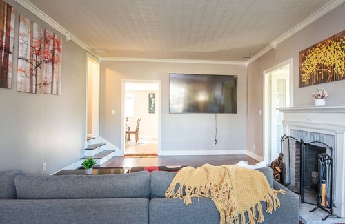 Riviera Bay House | NEW vacation home with private POOL and fenced in backyard near Downtown&Beaches