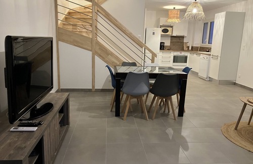 Saintes-Maries-de-la-Mer Villa | New villa by the sea
