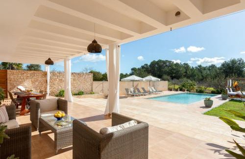 Sant Antoni de Portmany Villa | New! Villa Can Vinyes