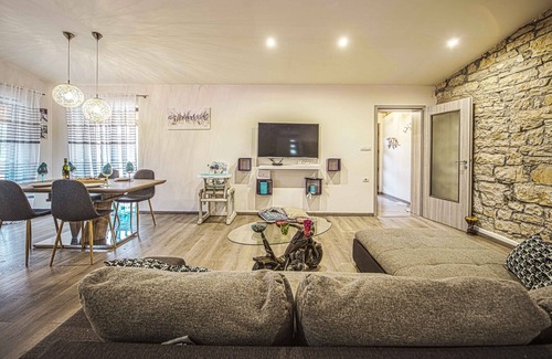 Orihi Villa | New Villa G with pool