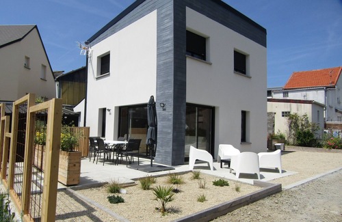 Donville-les-Bains Villa | NEW VILLA, LA DONVILLAISE, QUIET, center of Donville, 5 mn from the beach