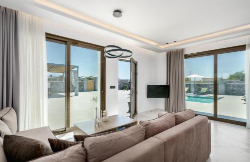 Rethymno Villa | New Villa Luna with Private Pool, Ping Pong and BBQ 1km from the beach