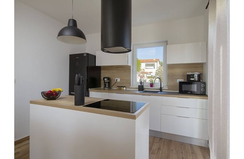 Medulin Villa | New villa Maris with private pool just 500m from beach
