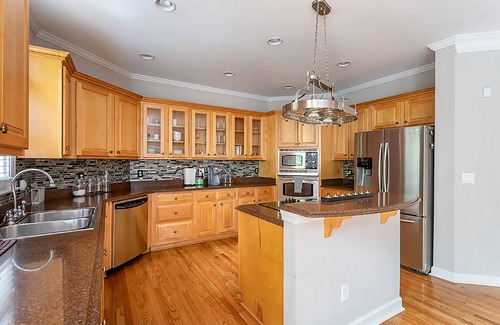 Mableton House | NEW VININGS ESTATES: FAMILY FRIENDLY * HEATED POOL & SPA- 5BDRM/5BATH
