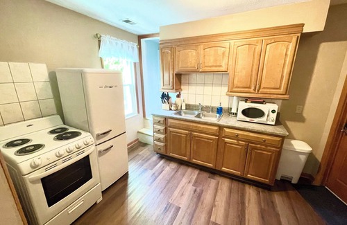 Erie County Apartment | NEW: Vintage, Mid-Century Suite above Antique Store