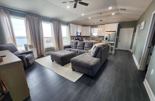 Golden Meadow House | NEW water front 3bed 2.5bath camp with boat launch & ice maker.