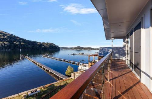 Woy Woy Bay House | New Waterfront Escape with Private Jetty