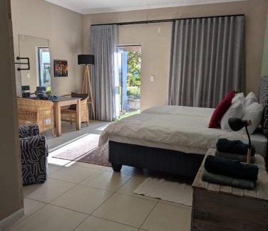 Victoria Bay Apartment | New Wave Village