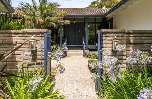 Saratoga House | NEW! Welcome to Paradise! Convenient, Safe, Serene ♥!
