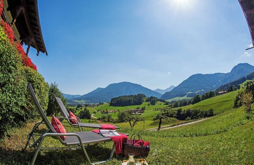 Ruhpolding Apartment | NEW - Westernberg 60sqm, balcony, kitchenette, 2 bedrooms, living room, 4 pers., WLAN