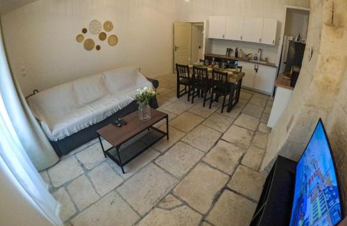 Beaucaire Apartment | NEW! Wifi, Netflix Le Refuge des Berges