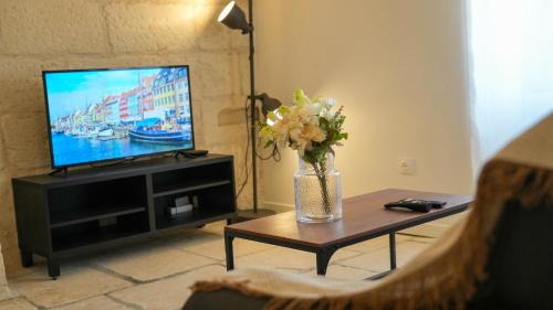Beaucaire Apartment | NEW! Wifi, Netflix Le Refuge des Berges