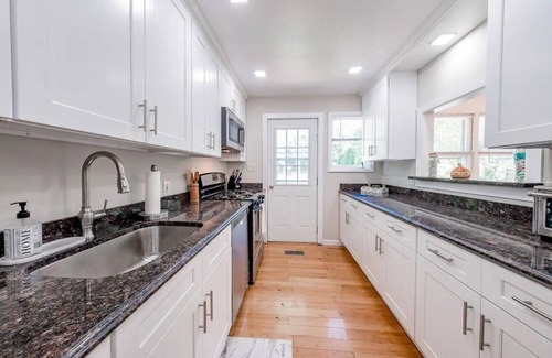 White Lake House | *NEW* Woodstock Way Beachside 9 Min to BethelWoods