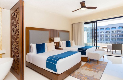 Santa Rosa Resort | New Year’s in Cabo! Gorgeous Studio in 5-star Villa La Valencia Resort!